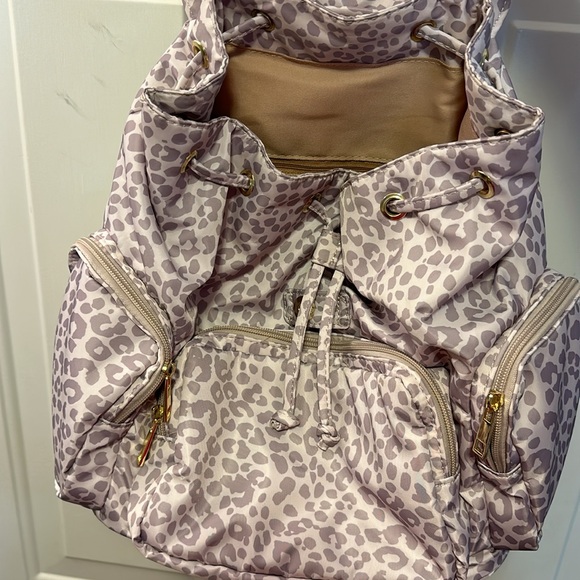 Justfab Puffy Nylon Multi Zipper Pocket Backpack animal print lavender - Picture 4 of 8